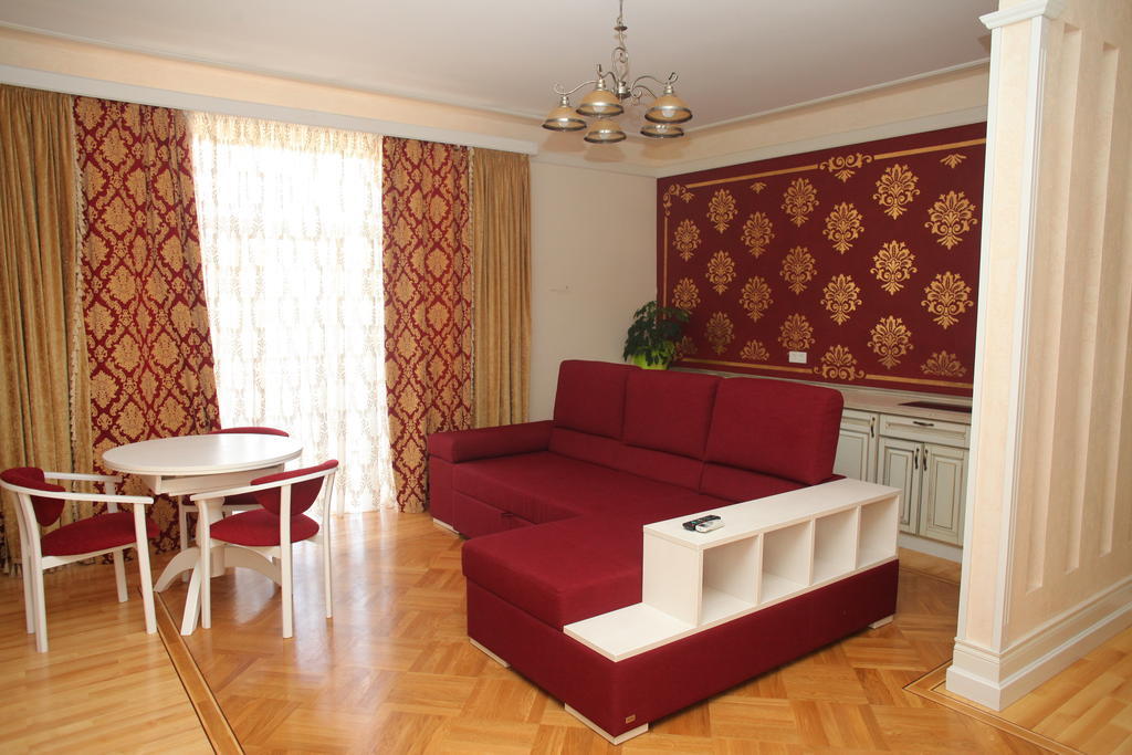 Fontush Boutique Hotel Ivano-Frankivsk Room photo