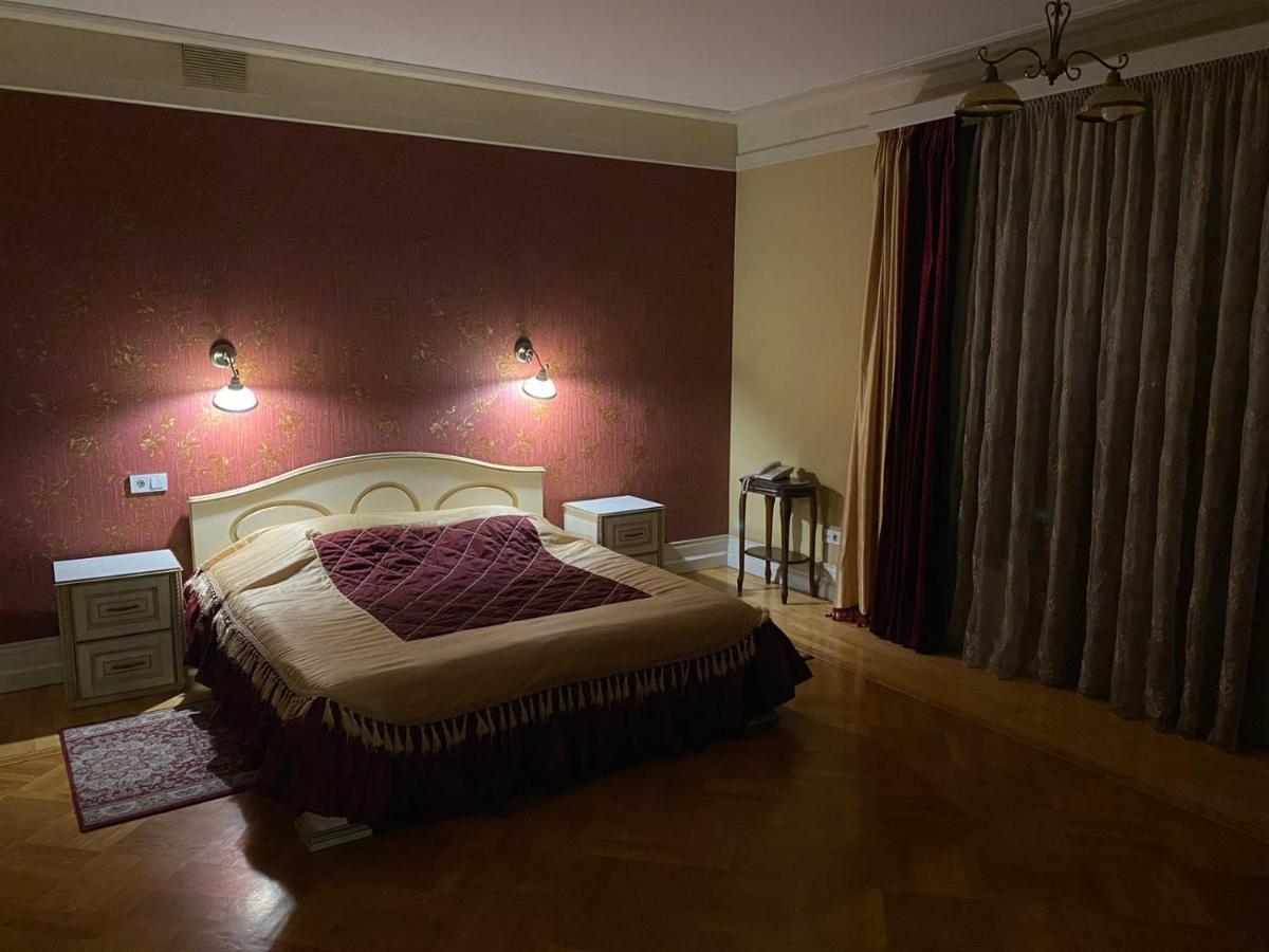 Fontush Boutique Hotel Ivano-Frankivsk Exterior photo